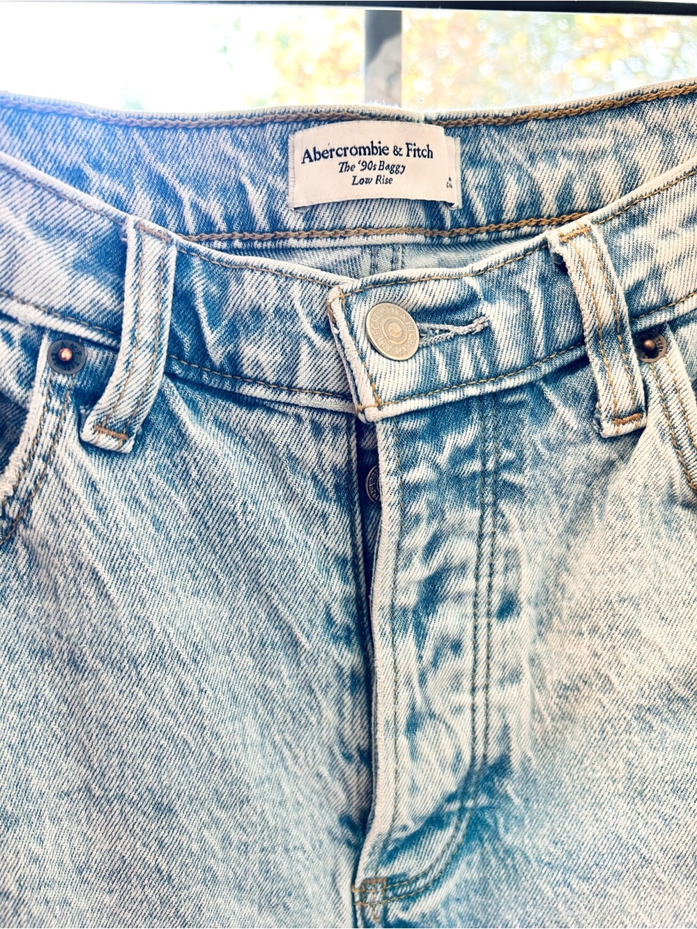 Abercrombie & Fitch 90s Baggy Low Rise Women’s Jeans Size 6 / 28